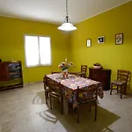 Alloro Vila *