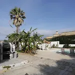 Vila Alloro *