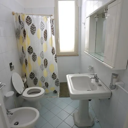 Alloro Villa *
