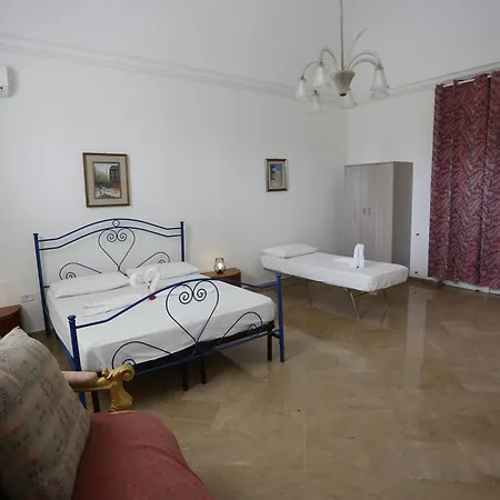 Alloro Villa